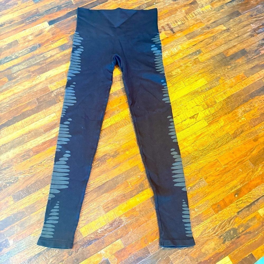 SPANX black Look At Me New soft light ribbed leggings seamless Sz M